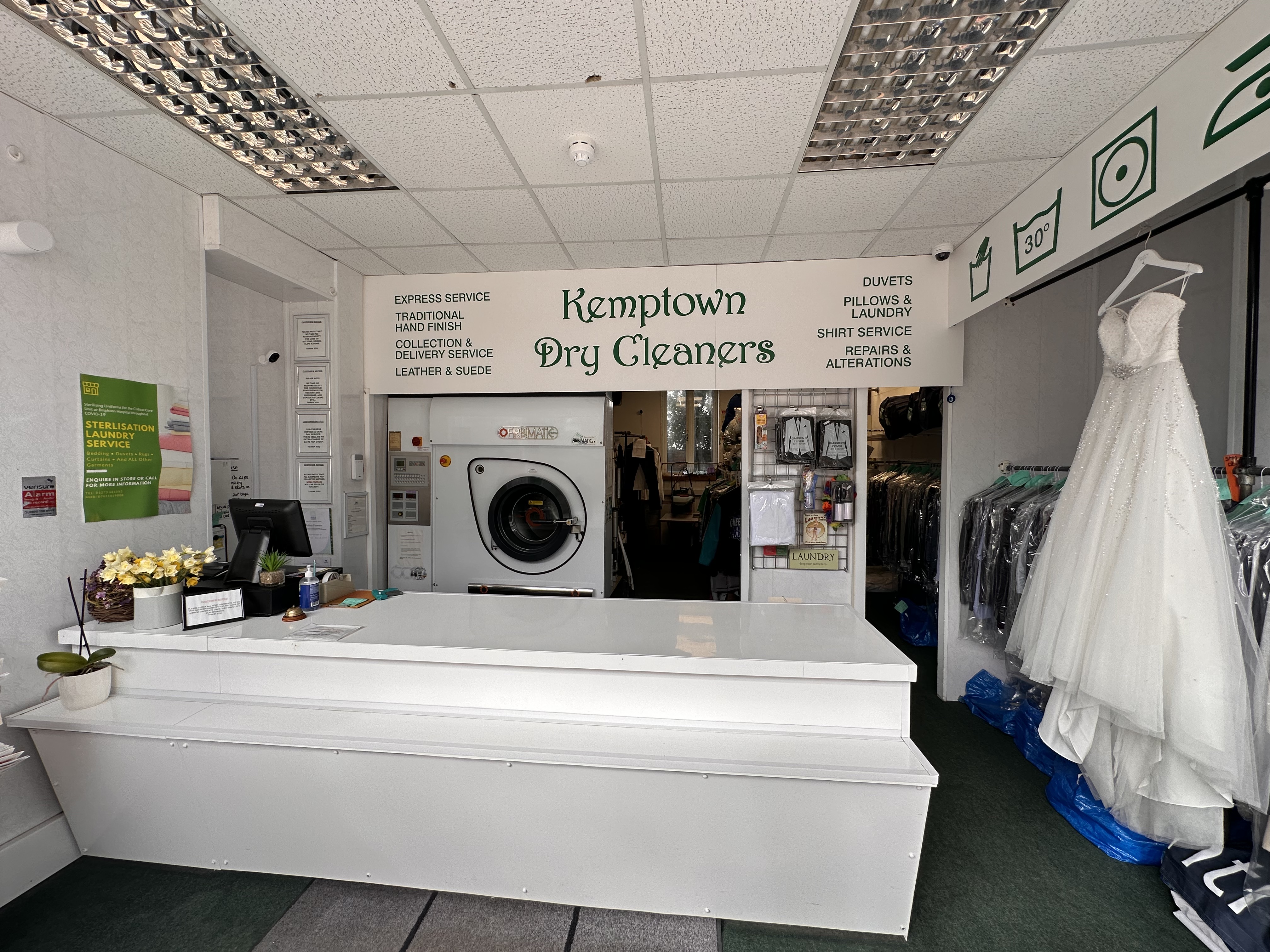 DRY CLEANERS AND LAUNDRY BUSINESS LOCATED IN KEMP TOWN VILLAGE